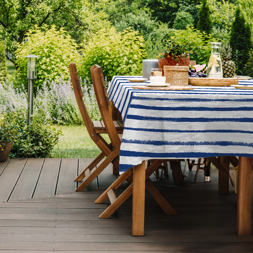 Linus tablecloth